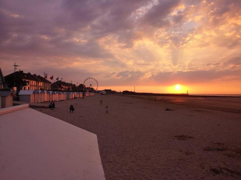 Appartement Refait A Neuf, 4 Pers A Courseulles Courseulles-sur-Mer Exterior foto